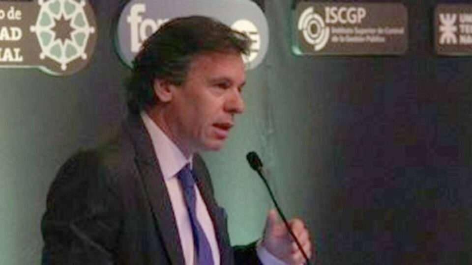 alejandro large