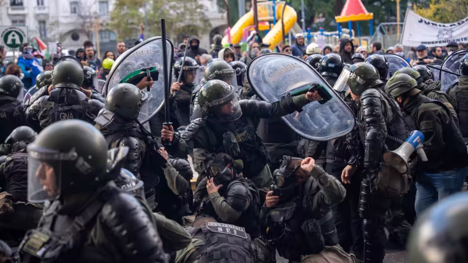 el gobierno no aplicara el protocolo antipiquete en la marcha contra el veto al financiamiento universitario foto tn agustina ribo DDJFVVPA2ZHCXJN5XHZF2RMCZE