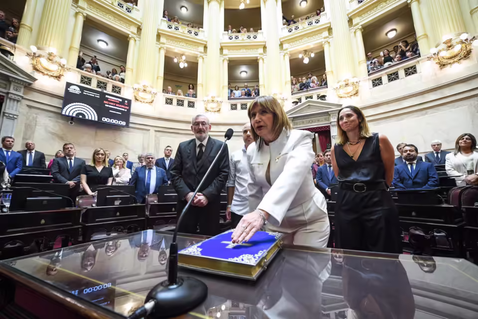 patricia bullrich empieza las negociaciones en el senado para aprobar las reformas del gobierno fotos comunicacion senado 2D6V6ASZQJEK5JCWATYWU42V7E